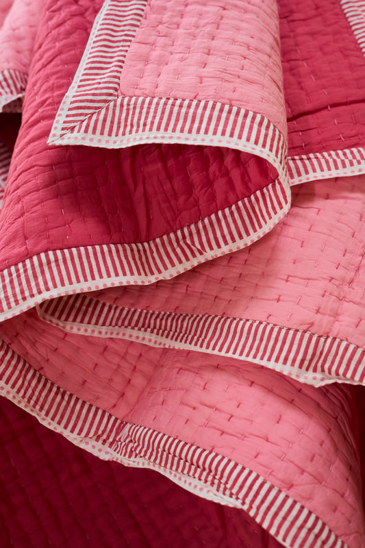 Noor-e-gulabi Quilt